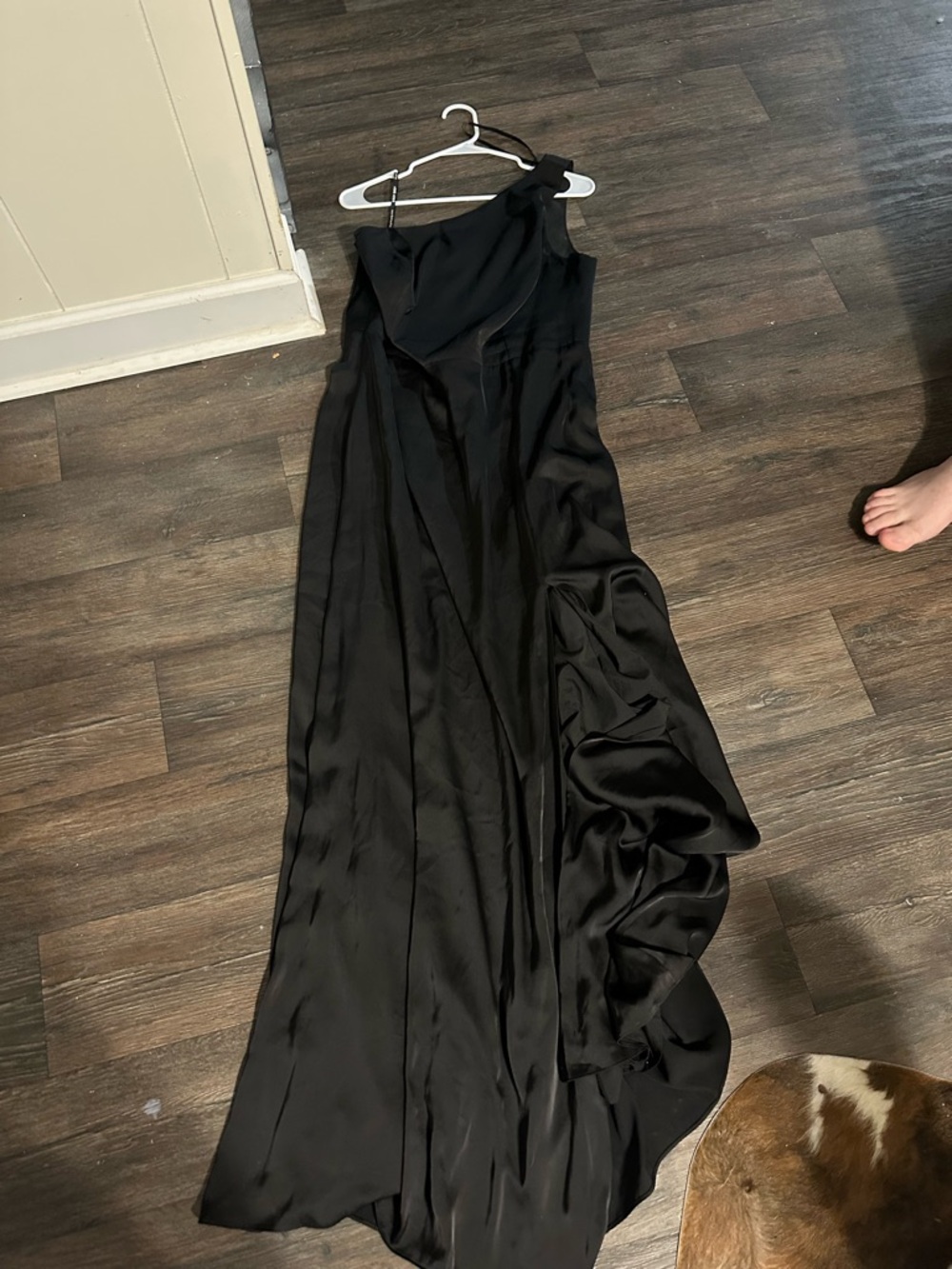 Elegant Black Satin One-Shoulder Bridesmaid Dress